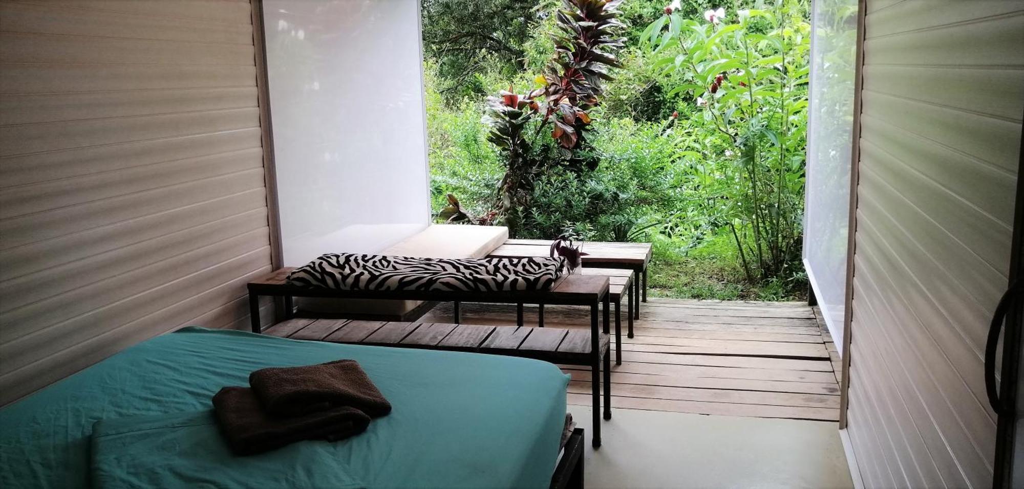 Bolita Rainforest Hostel&cabinas * Dos Brazos