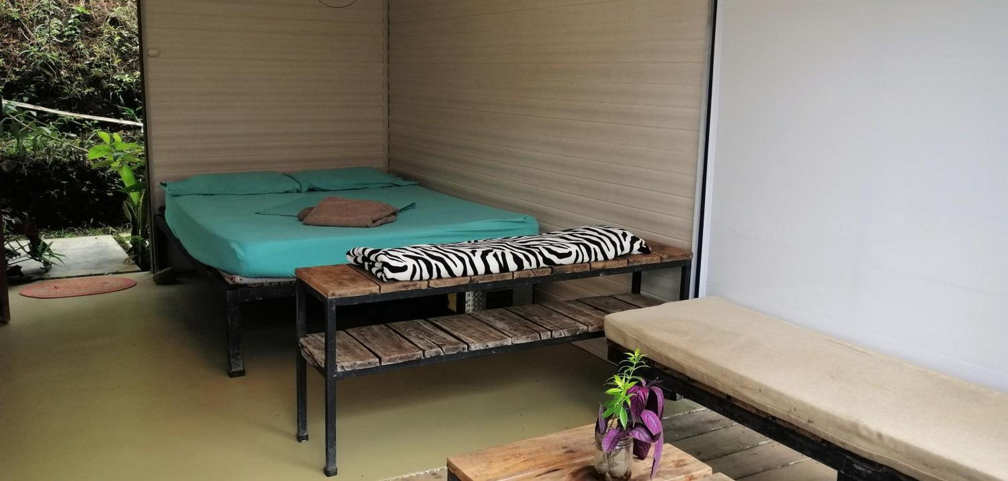 Bolita Rainforest Hostel&cabinas Hostal *